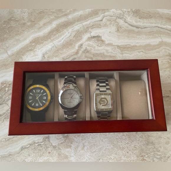 Chaps Elegant Wooden 4 slot Watch Box with Glass Lid & 3 Watches - Picture 2 of 16